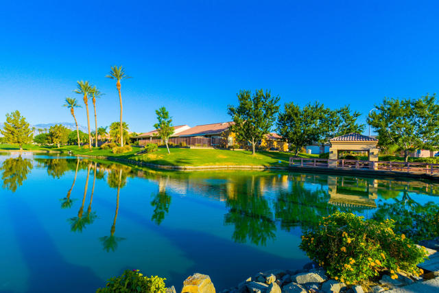 78189 Kensington Avenue, Palm Desert CA: https://media.crmls.org/mediaz/8c968fca-4db1-42af-8ab0-35d46ac440b6.jpg