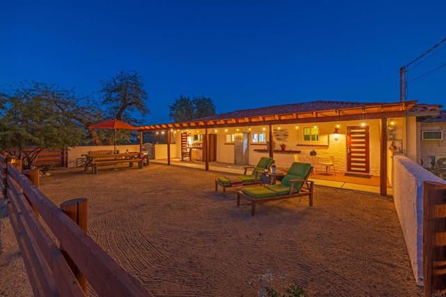 2720 22 Frying Pan Road, Borrego Springs CA: https://media.crmls.org/mediaz/8c971129-15aa-4bef-b0bc-5b4820ea4aef.jpg