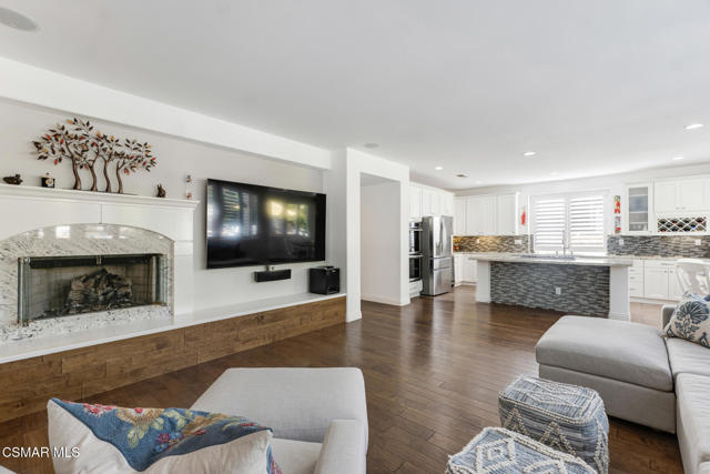 Image 22 of 79 For 4347 Via Entrada