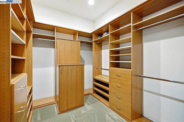 874 Overhill Dr, Hayward CA: https://media.crmls.org/mediaz/8c97910f-fc82-4831-9184-4f2e3c9484ac.jpg