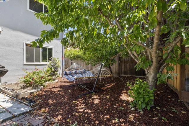 963 Getoun Dr, Concord CA: https://media.crmls.org/mediaz/8c982bc7-4e03-4d24-89cd-cf46f44a128d.jpg