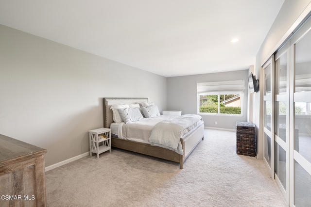 4427 Skyglen Court, Moorpark CA: https://media.crmls.org/mediaz/8c986cf6-b330-47d5-a49e-e9745b8290a0.jpg