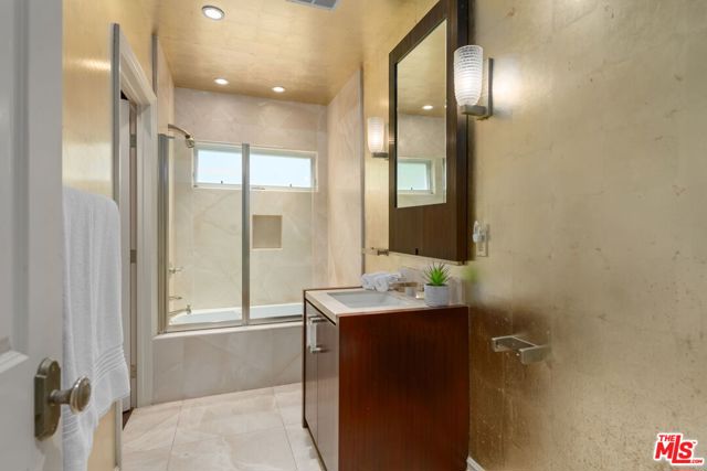 9053 Elevado Street, West Hollywood CA: https://media.crmls.org/mediaz/8c9894a9-3453-4ae4-b2be-bf2d3c73c64a.jpg
