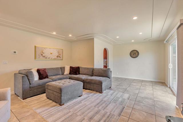 342 Swaps Drive, San Jose CA: https://media.crmls.org/mediaz/8c98bac7-dad5-4c8f-8fb5-8ed643204f98.jpg