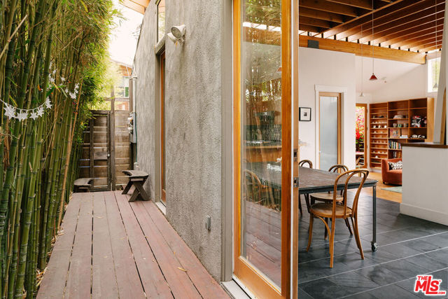 803 Boccaccio, Venice CA: https://media.crmls.org/mediaz/8c98fc3d-c65b-4c8c-bdf4-8834d7dbbb03.jpg