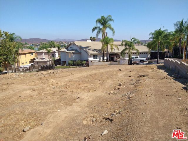 22380 PIN TAIL Drive, Canyon Lake CA: https://media.crmls.org/mediaz/8c994cb2-16d4-47dd-ae9f-29d78ca24a94.jpg