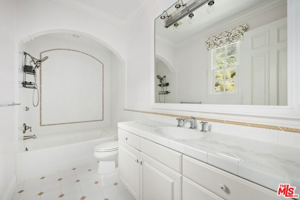 MLS #26867213 image #13