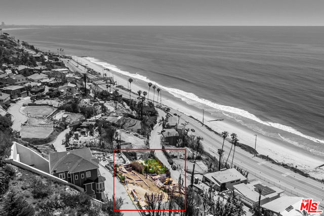 17810 Castellammare Drive, Pacific Palisades CA: https://media.crmls.org/mediaz/8c99be92-7f89-49e0-b4d4-cb17c960ff58.jpg