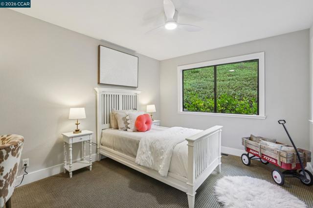 Image 18 of 55 For 858 Mountain View Dr