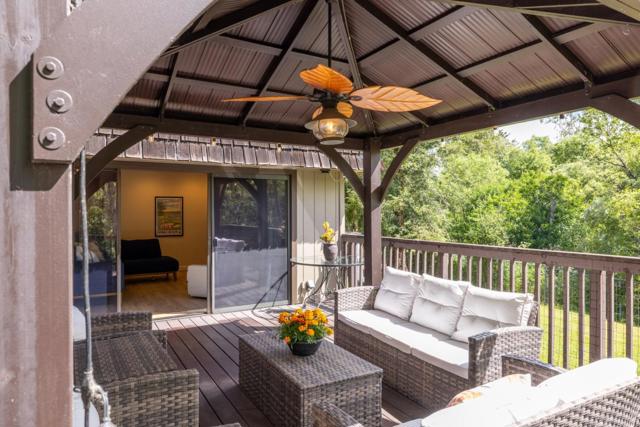 23799 Monterey-Salinas Highway, Salinas CA: https://media.crmls.org/mediaz/8c9a67ad-ac2a-436d-9185-8500db38ba58.jpg
