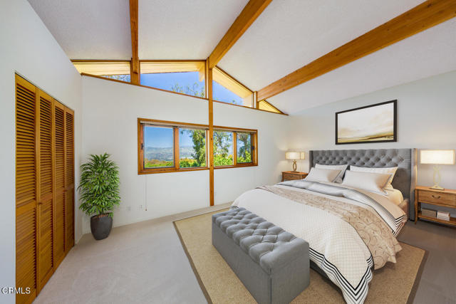 6860 Worth Way, Camarillo CA: https://media.crmls.org/mediaz/8c9b213f-bf22-4b18-b1d8-66568857171c.jpg