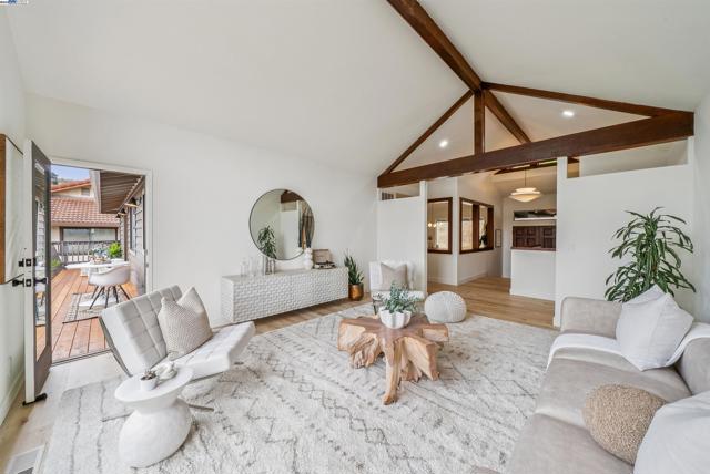 1768 Astor Ct, San Leandro CA: https://media.crmls.org/mediaz/8c9b26cd-5ac4-40c5-adfa-dd7942d18b50.jpg