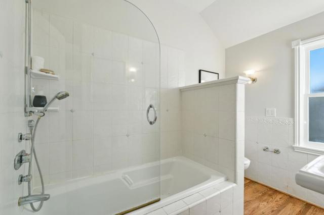 1531 Locust Street, San Mateo CA: https://media.crmls.org/mediaz/8c9bcd96-deb7-40e2-9be3-10dc129401c6.jpg