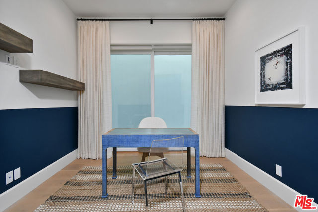 416 21st Place, Santa Monica CA: https://media.crmls.org/mediaz/8c9d8cab-d959-4c7c-bb85-f2512f364d93.jpg