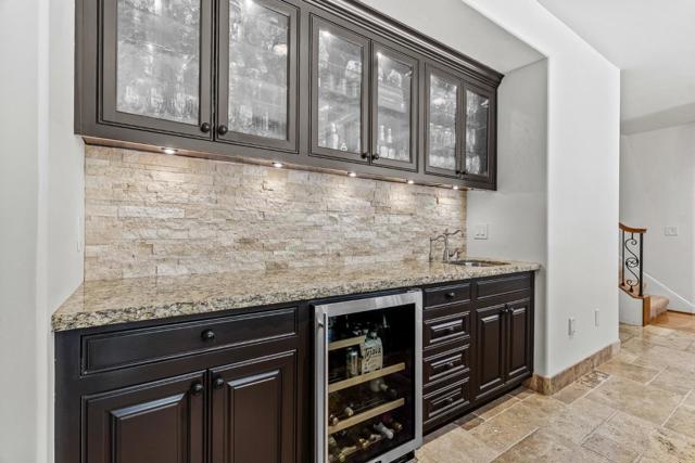 1405 Lakeview Court, San Martin CA: https://media.crmls.org/mediaz/8c9f9be6-ba83-4c7b-a461-07c18d8370d3.jpg