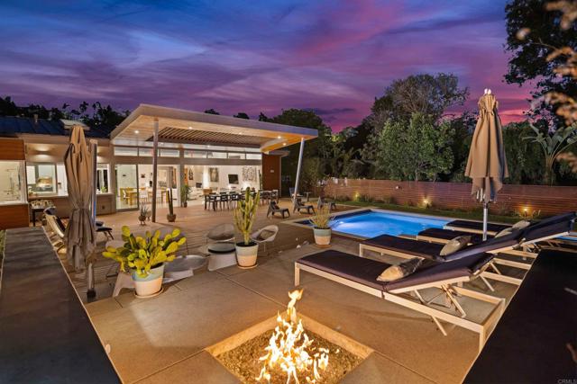 6672 Avenida Andorra, La Jolla CA: https://media.crmls.org/mediaz/8c9fdf20-629b-4dbd-81cc-ba845c2fcd76.jpg