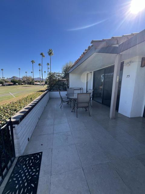 75 Calle Encinitas, Rancho Mirage CA: https://media.crmls.org/mediaz/8ca0d1d6-f837-45ec-b580-54cea2874a27.jpg