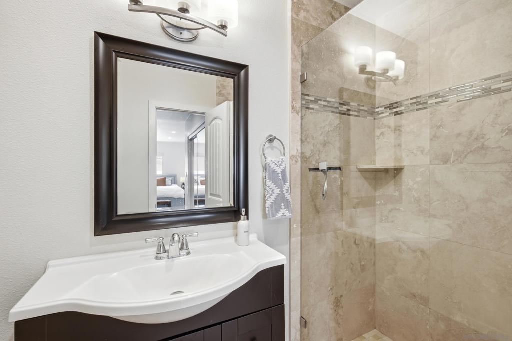 4639 Iroquois Ave - photo 12