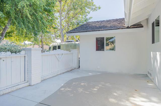 22585 Toreador Drive, Salinas CA: https://media.crmls.org/mediaz/8ca1ced7-3d59-42b9-a740-e57ac534ea2b.jpg