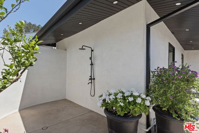 Drew Fenton | 17438 Revello Drive Pacific Palisades CA | MLS: 7251367
