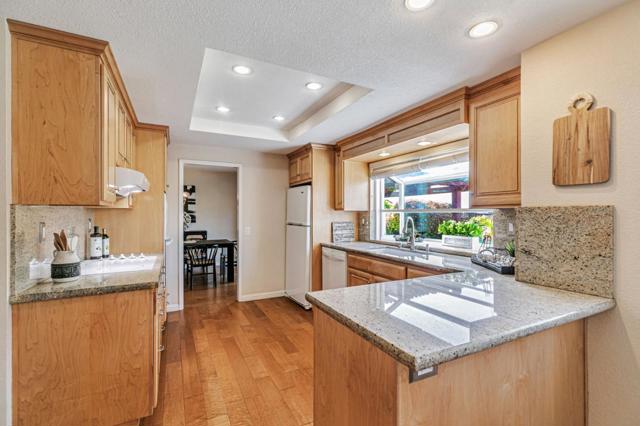 5186 Sunny Creek Drive, San Jose CA: https://media.crmls.org/mediaz/8ca48a83-be0c-468d-9478-18ac9c2277a0.jpg