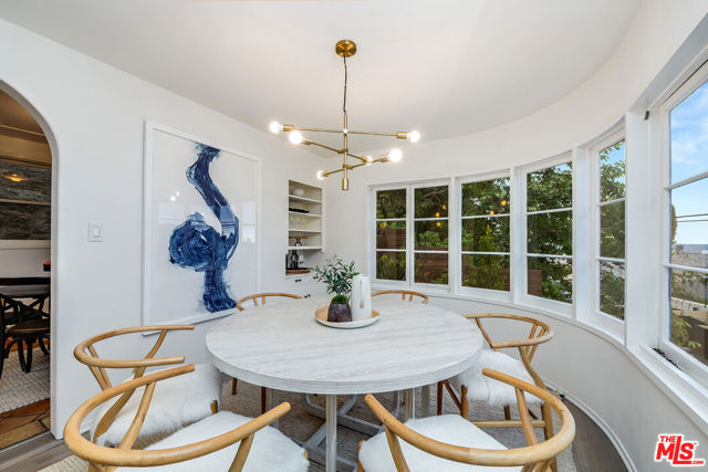 2620 Rutherford Drive, Los Angeles CA: https://media.crmls.org/mediaz/8ca4b9b1-1aac-47c4-a498-7bfdfb32b569.jpg