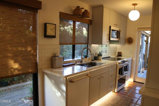 Detail Gallery Image 12 of 22 For 212 S Ventura St, Ojai,  CA 93023 - 2 Beds | 2/1 Baths