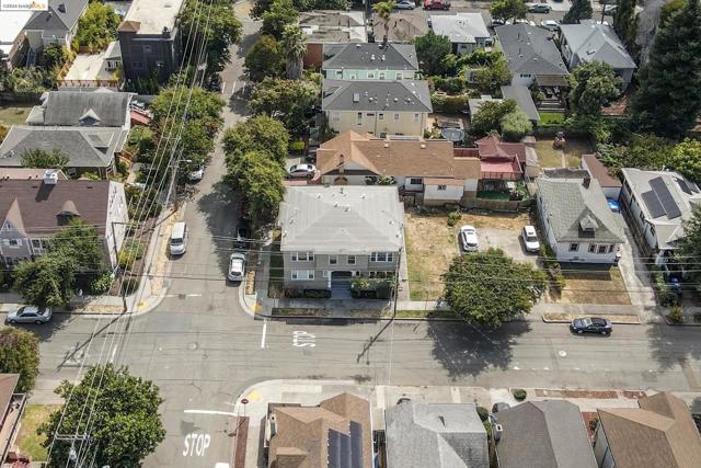Image 44 of 46 For 707 Aileen St