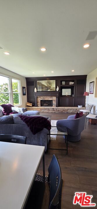 5 Marisol, Newport Coast CA: https://media.crmls.org/mediaz/8ca5bb86-5984-41f4-88bb-86ff8866a262.jpg