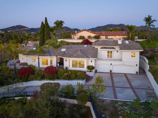 Detail Gallery Image 8 of 68 For 1248 via Christina, Vista,  CA 92084 - 4 Beds | 3 Baths
