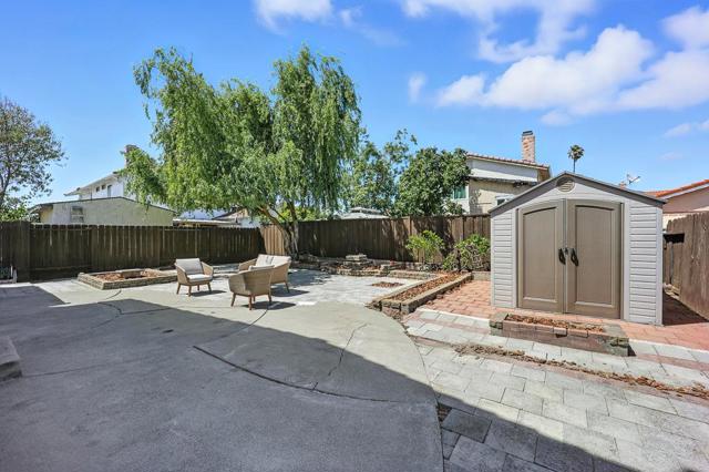 2507 Constellation Drive, Hayward CA: https://media.crmls.org/mediaz/8ca6a3c9-ac9d-4e0f-a59e-7b5b914f364d.jpg