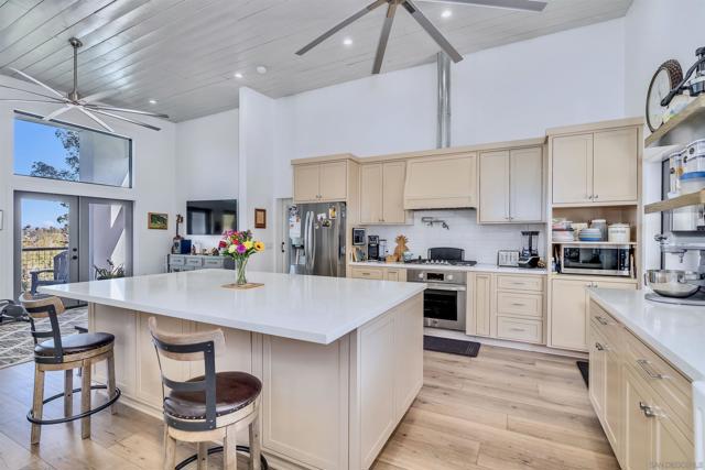 9226 Briercrest Dr, La Mesa CA: https://media.crmls.org/mediaz/8ca6ad6c-6dfb-439c-aa9f-054c46469a46.jpg