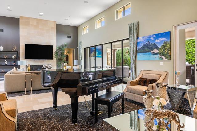 17 Emerald Court, Rancho Mirage CA: https://media.crmls.org/mediaz/8ca6b1b3-424f-46dc-bf39-7ba9241ce4cd.jpg