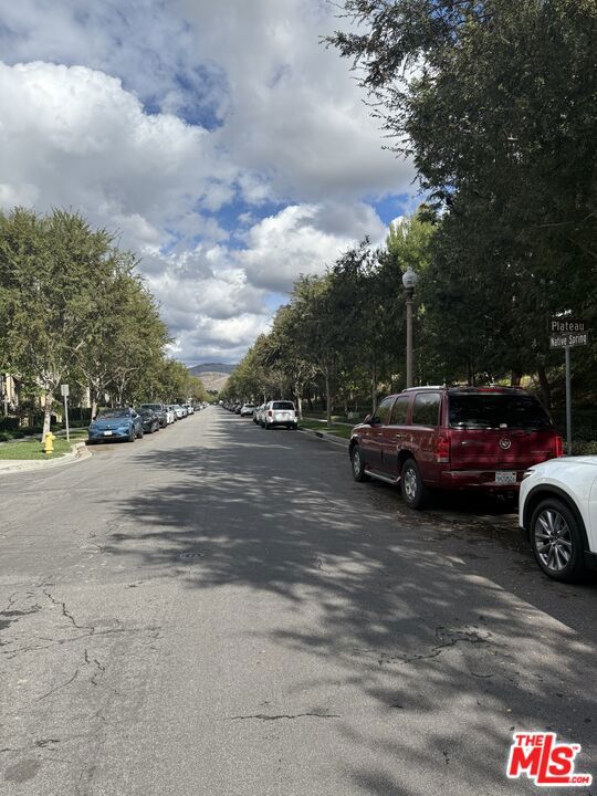 65 Plateau, Irvine CA: https://media.crmls.org/mediaz/8ca72e78-62dd-473b-a83e-394c877d6d93.jpg