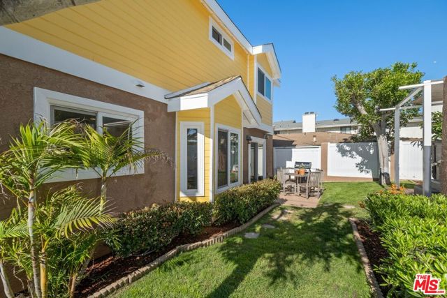 1800 Speyer Lane, Redondo Beach, California 90278, 3 Bedrooms Bedrooms, ,3 BathroomsBathrooms,Residential,Sold,Speyer,23291903