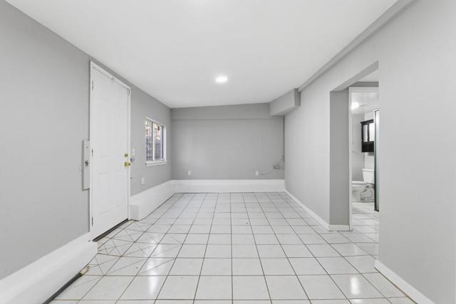 2801 Bartlett Street, Oakland CA: https://media.crmls.org/mediaz/8ca83102-e51e-4ebf-a0cd-0cffdcf7d3a8.jpg