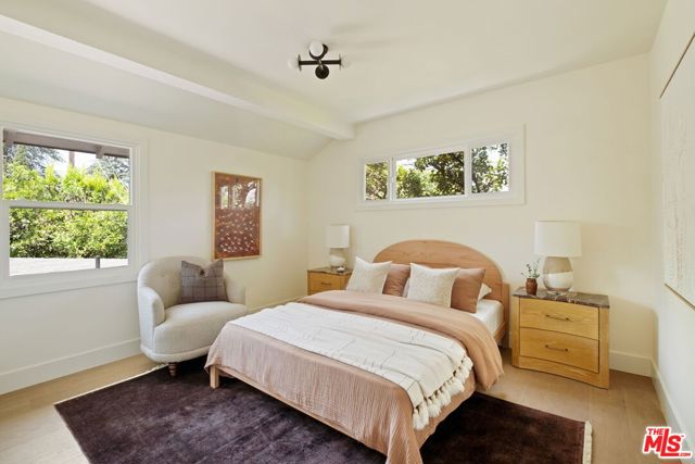 7401 Costello Avenue, Van Nuys CA: https://media.crmls.org/mediaz/8ca876a8-5dba-4f5e-b5cc-54b8e12a9675.jpg