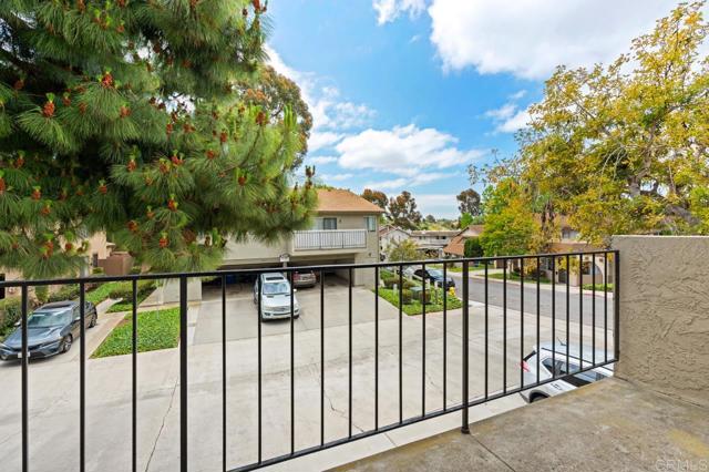 7837 Camino Tranquilo, San Diego CA: https://media.crmls.org/mediaz/8ca8d4db-7da4-4808-801b-07a8cc2d0d9b.jpg