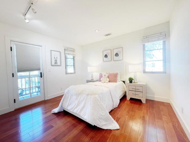 1325 Dahlia Loop, San Jose CA: https://media.crmls.org/mediaz/8caa3f45-cbf4-446f-9cb6-6d865b7da515.jpg