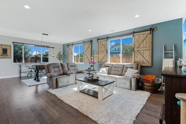 691 Toledo Drive, Hollister CA: https://media.crmls.org/mediaz/8cab3f51-fdbf-4804-9105-645158d0e88a.jpg