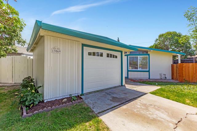 1369 Bal Harbor Way, San Jose CA: https://media.crmls.org/mediaz/8cab815a-4a2a-4e26-9362-e3e50edf56f8.jpg