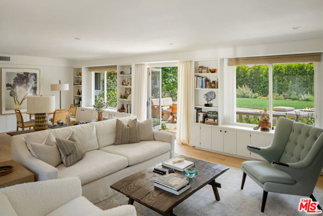 13214 Riviera Ranch Road, Los Angeles CA: https://media.crmls.org/mediaz/8cabd72f-5f00-444c-95e9-de3b89417301.jpg