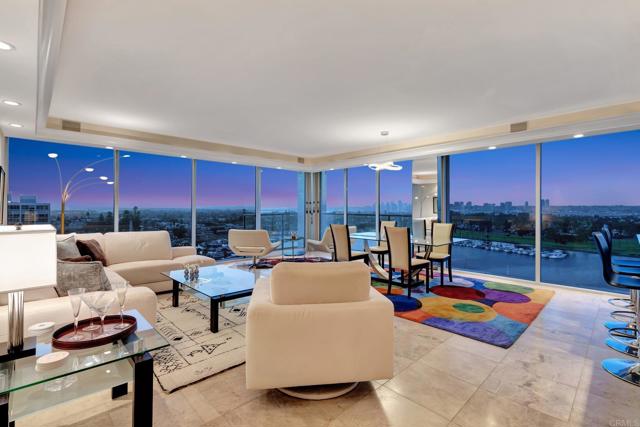 1770 Avenida del Mundo, Coronado CA: https://media.crmls.org/mediaz/8cabea31-228e-42f4-8567-f14734f44932.jpg