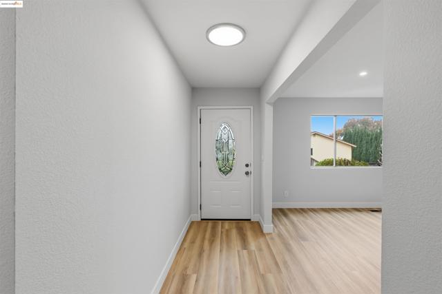 3640 Sun View Terrace, Concord CA: https://media.crmls.org/mediaz/8cacdb80-ac55-4254-b063-bc8442c84ee4.jpg