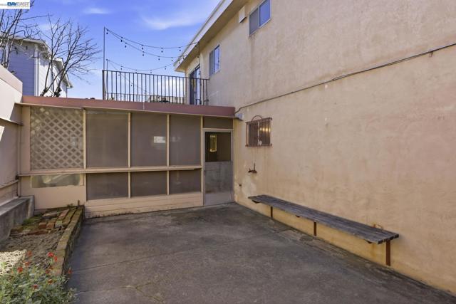 Image 43 of 48 For 2550 Damuth St