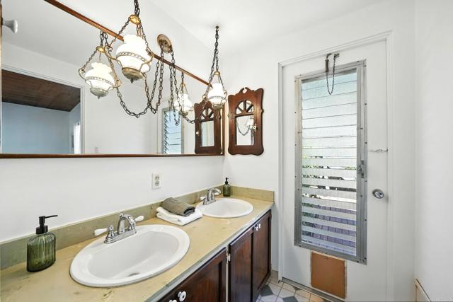 2347 Greenwing Drive, San Diego CA: https://media.crmls.org/mediaz/8cad75d5-0cec-4f8e-bd7a-00b278414263.jpg