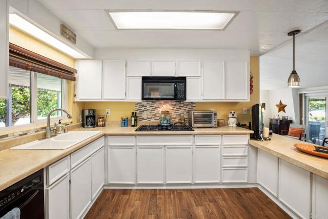 Detail Gallery Image 13 of 42 For 18218 Paradise Mountain Rd #116,  Valley Center,  CA 92082 - 2 Beds | 2 Baths