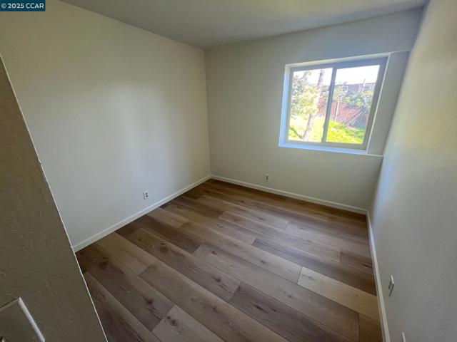 1800 Cannon Dr, Walnut Creek CA: https://media.crmls.org/mediaz/8caea21d-bf14-4fab-9617-db9275621a0d.jpg