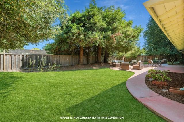 1635 Morton Avenue, Los Altos CA: https://media.crmls.org/mediaz/8caeacd3-784d-4bfa-9b46-fd37ff835dd2.jpg