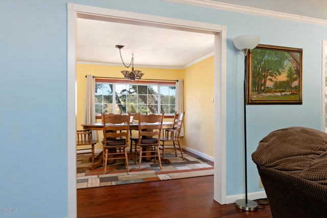 250 Verde Oak Drive, Oak View CA: https://media.crmls.org/mediaz/8caf54a2-cd75-4f0b-8f00-dc1b1b89232f.jpg